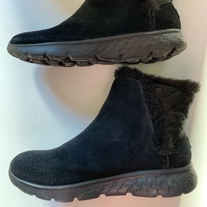 Sketchers waterproof 9.5